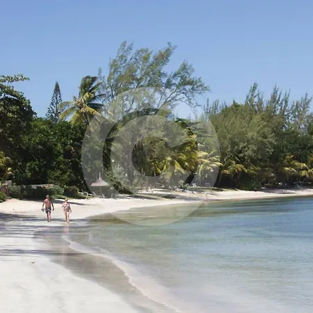 Fantastic Spacious Beachfront Villavacances Grand Baie Exterior photo