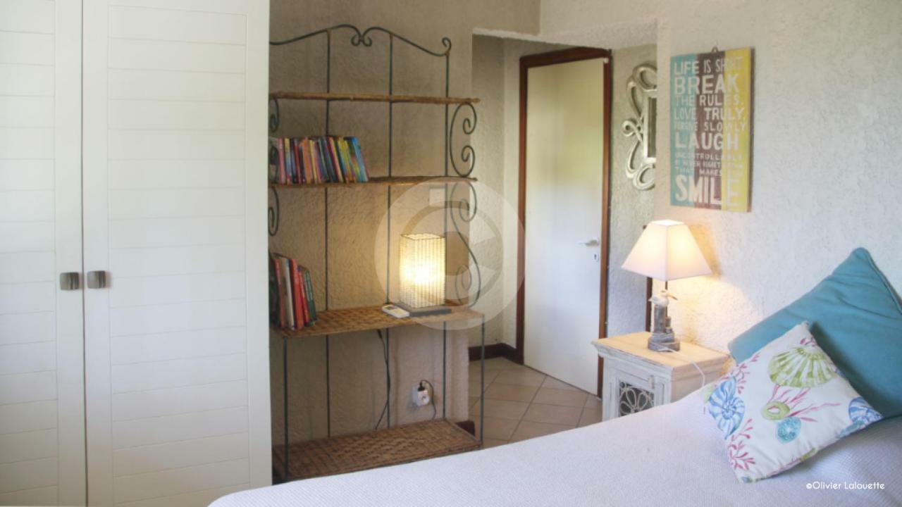 Fantastic Spacious Beachfront Villavacances * Grand Baie
